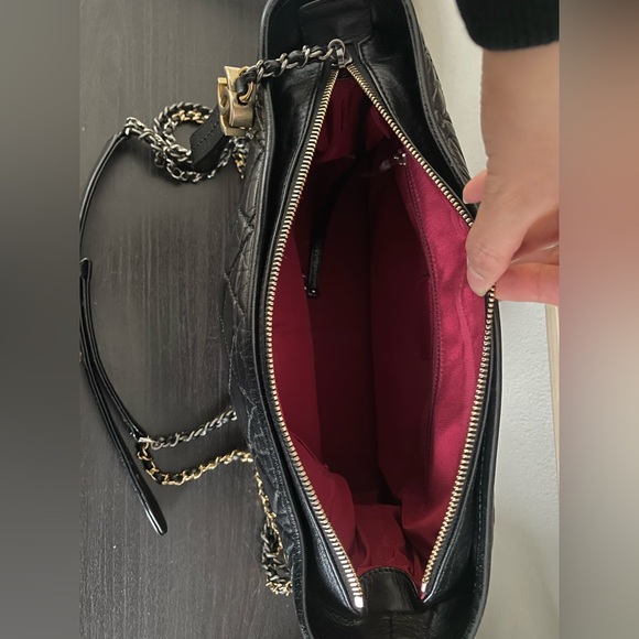 Chanel Gabrielle Hobo Quilted Aged Calfskin in Medium - Picture 11 of 16